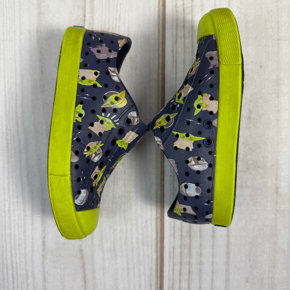 Kids Star Wars The Mandalorian Grogu Native Shoes Clogs Slip On Size 8C - Picture 5 of 7